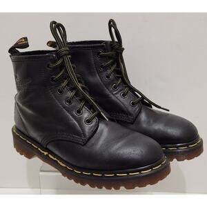 Vintage Dr. Martens Black Boot Made In England Womens Sz UK 5 US 7 AW004
